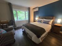 Queen Room with Shared Bathroom