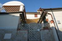 Casa nel Verde in Collina con Terrazzo Vista Mare - B&B Camaiore