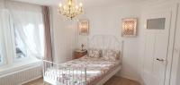 Apartment mit 2 Schlafzimmern und Balkon