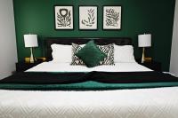 BoHo Modern Retreat King Fireplace Disney - B&B Edmonton