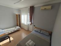 Habitación Triple con balcón