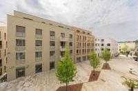 Luxury Vydrica Studio - Walk to Old Town, Danube and Castle - B&B Bratislava