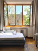 Spacious Old Town Apartment, 3 Rooms, Free Parking, Sleeps up to 7 - Chambres d'hôtes Kaunas