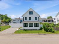 Whalers Rest, Historic Flat Near Harbor, Beach and Mystic - Chambres d'hôtes Stonington