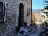 Borgo Montaner - B&B Montefelcino