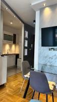 Vision Apartment Banjica - Free Parking - Chambres d'hôtes Belgrade
