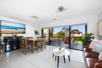 CONC501R - The Rhodes Haven - B&B Sydney