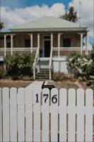 Oakmore Cottage Charming Old Vintage Queenslander - Central location - B&B Bundaberg