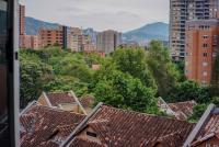 Green view loft, parking and air conditioning - B&B Medellín