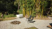 The Kingdom of Mu by Tiny Away - Bed and Breakfast Huonbrook