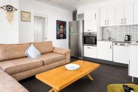 Bright Garden View Apartment Near the Beach - B&B Tel Aviv