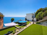 Villa con Piscina Vista Mare , A-C , Sala Giochi - Bed and Breakfast Genua