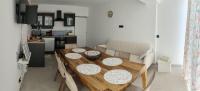 Appartement 2 Chambres avec Balcon et Vue sur la Mer