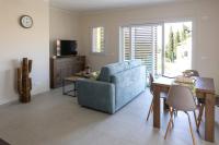 Appartamento con 2 Camere da Letto e Vista Lago