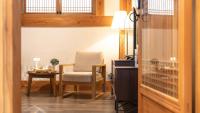 Gyeongju Hanokstay Darak - B&B Gyeongju