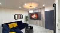 Stay Nest London|Modern Holiday Home - Bed and Breakfast Uxbridge