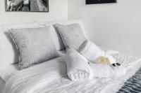 Revolution House | Spacious Stay for Teams - B&B Nottingham
