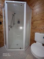 Private Lakeview Loft Suite with Home Cinema - B&B Rotorua