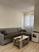 Lily Bloom Apartments - B&B Radanovići