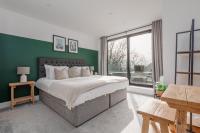 Aurora Penthouse by Grandeur Property - B&B Poole