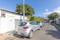 Modern and Stylish 2 BD House in Claremont - Bed and Breakfast Kaapstad