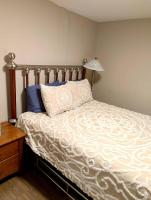 Bright Comfortable 3-Bedroom Apartment, Free Parking, Near Spa Le Finlandais - Ferienwohnung Laval