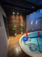 Linda Casa, Piscina Aquecida, Próximo ao Beto Carrero e a 500 metros da Praia - B&B Navegantes