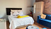 Baseni Air Guesthouse - B&B Emalahleni