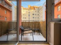 9-Min to Center, 1BR &1LR Apt with Balcony, TV & WIFI - B&B Vienna