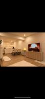 Modern private apartment - Warm atmosphere - B&B Repentigny