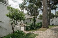 Modern Calahonda House w Large Terrace & Pool - B&B Mijas Costa