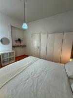Apartamento de 1 dormitorio con balcón