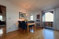 Ferienwohnung am Chiemsee mit traumhaftem Seeblick, Balkon und Garage - Chambres d'hôtes Gstadt am Chiemsee