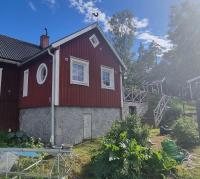 The Red Mini Cottage - B&B Huddinge