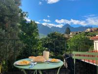 Mountain View Villa - Chambres d'hôtes São Vicente