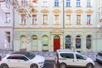 The Great Wave Studio Apartment at Náměstí Míru - Ferienwohnung Prag