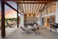Amaroo - Luxe Hinterland Three-bedroom Farmhouse with Studio - B&B Quindalup