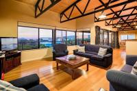 Breakaway - Bay Views Games and Beach Bliss - B&B Gracetown