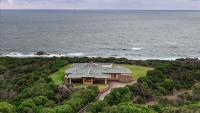 Incognito - An Exclusive Oceanfront Estate - Chambres d'hôtes Gracetown