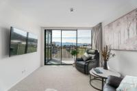 Stylish & Modern Wanaka Townhouse - Your Dream Holiday Awaits - B&B Wanaka