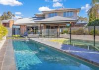 Blair Street - Luxury Home with Pool and Theatre - Ferienwohnung Moama