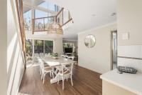 Wattle Villa 9 - Idyllic Beachfront Haven at White Sands - B&B Quindalup