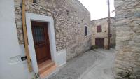 One-Bedroom Cottage with wood stove (Louiza Up)