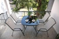 Anna Apartment, Stylish One-Bedroom with Large Balcony and Parking - Bed and Breakfast Niš