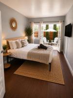 Hollywood house with parking - walk to attractions - B&B Los Angeles