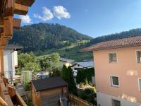 Einzelzimmer mit Balkon