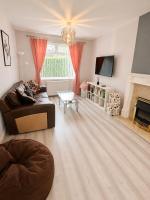 Comfortable 2-Bed House Garden Free Parking Leeds - Chambres d'hôtes Horsforth