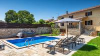 Beautiful Villa Jadreska with pool in Kanfanar - B&B Canfanaro
