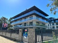 SZAFIROWE APARTAMENTY Z WIDOKIEM NA MORZE 4 kryty basen i sauna RESORT HEVENIA - B&B Pogorzelica