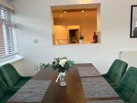 Richmond Stay - Both for families & Business - B&B Swindon